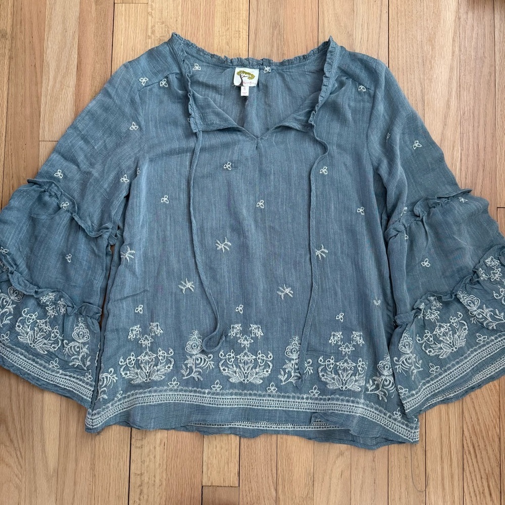 Fig & Flower Small Blue & White Bell Sleeve Floral Embroidered Bohemian Blouse